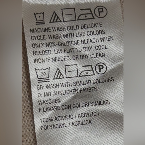 D&Co Light Tan Knit Pullover Vneck Sweater with Front Pockets Size Large - Picture 12 of 12